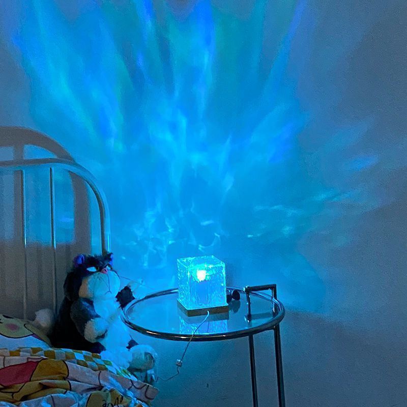 Color-changing LED table lamp with remote control